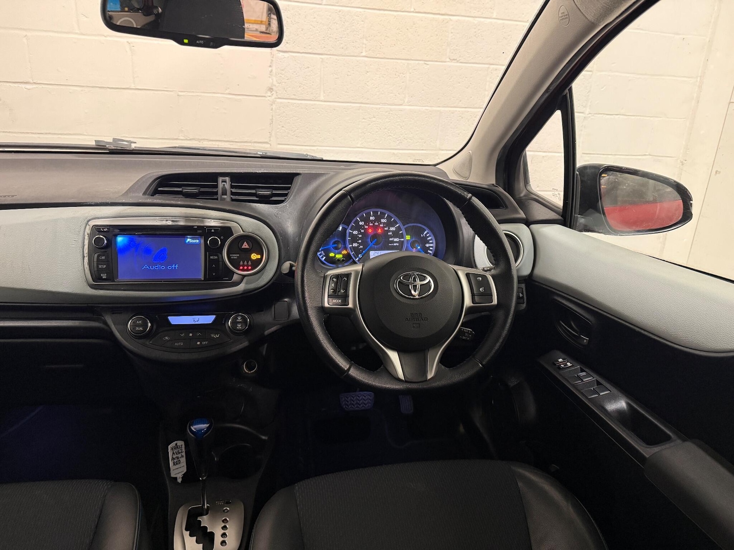 Used Toyota Yaris 2012 for sale - 76899458: Photo 38