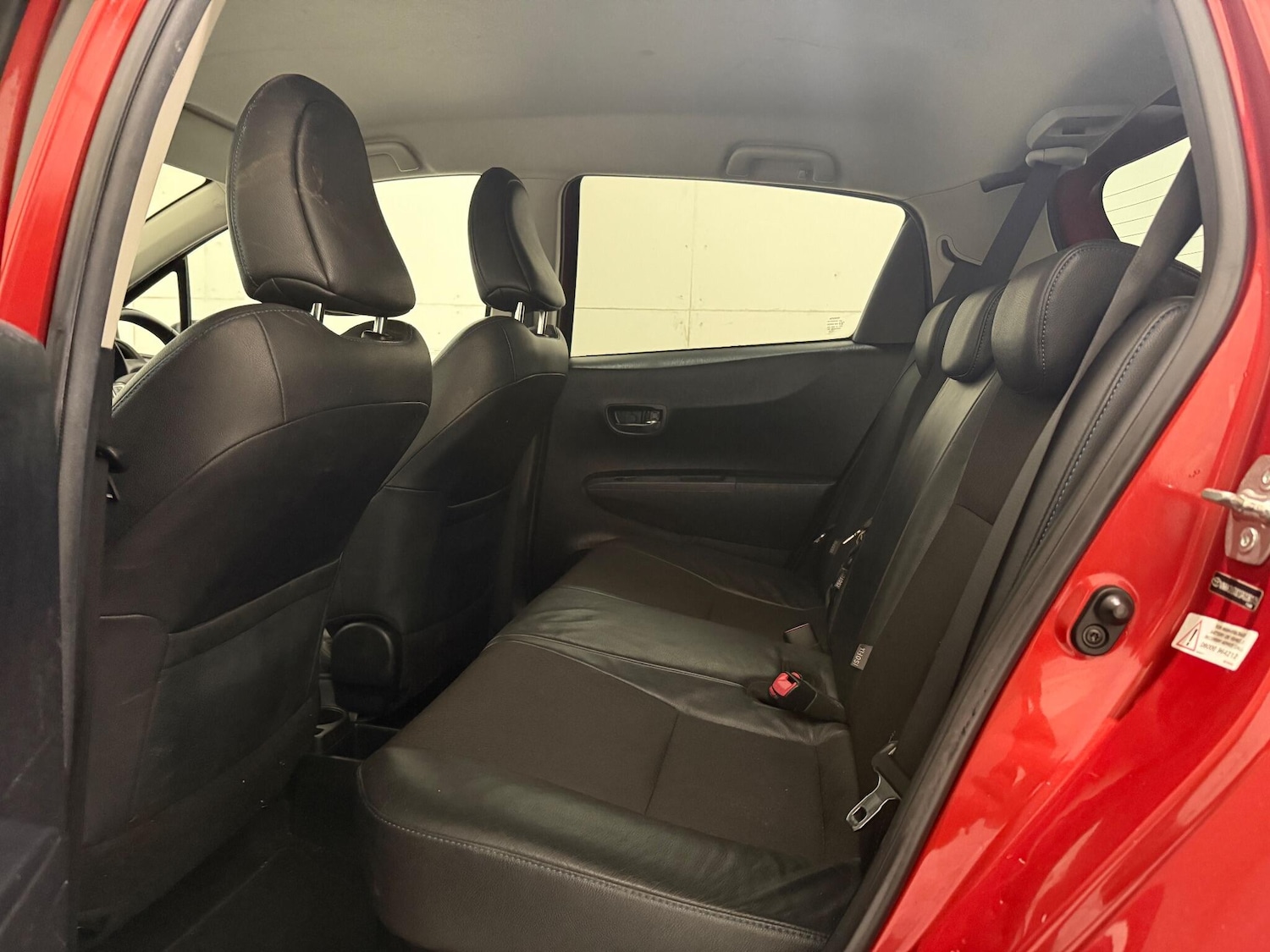 Used Toyota Yaris 2012 for sale - 76899458: Photo 40