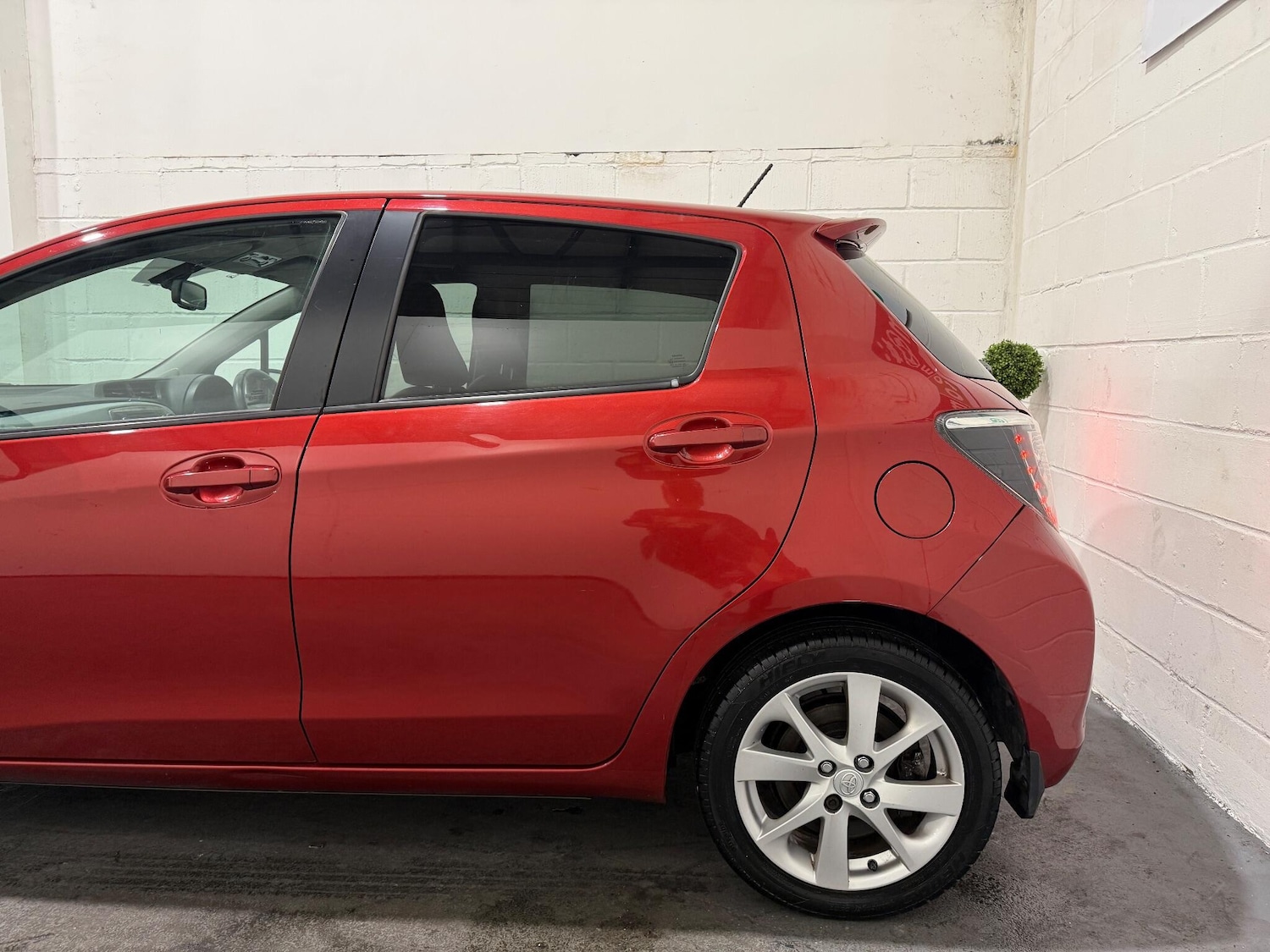 Used Toyota Yaris 2012 for sale - 76899458: Photo 9