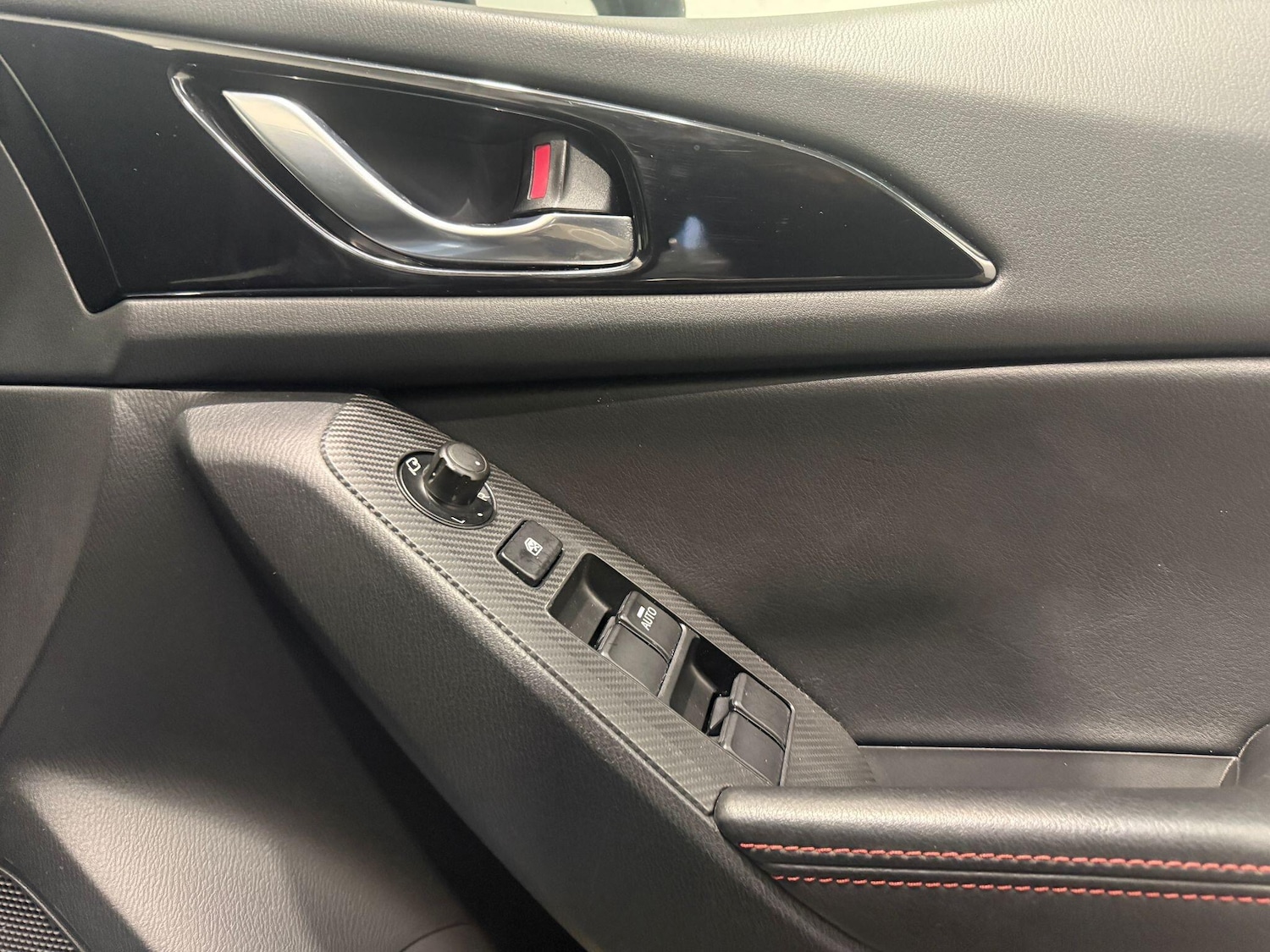 Used Mazda Mazda3 2015 for sale - 76759653: Photo 27