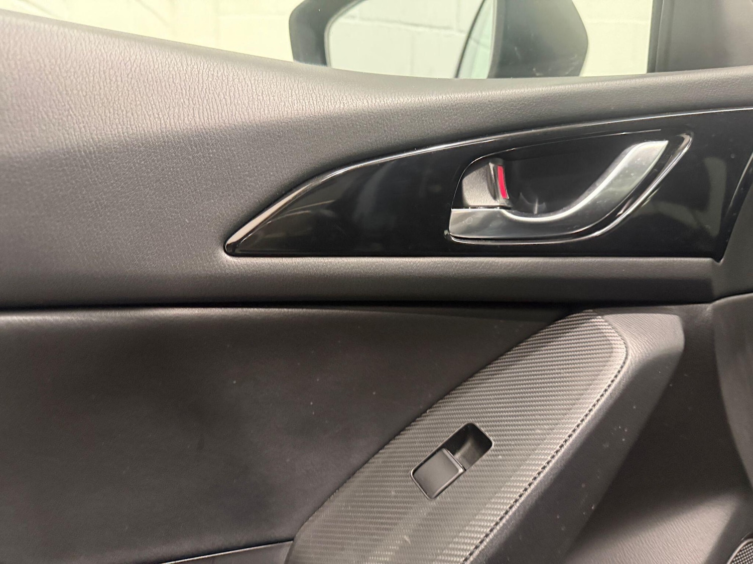 Used Mazda Mazda3 2015 for sale - 76759653: Photo 47