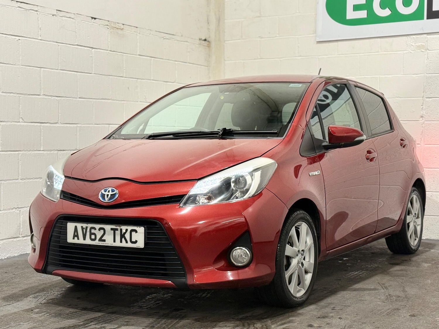 Used Toyota Yaris 2012 for sale - 76527969: Photo 2