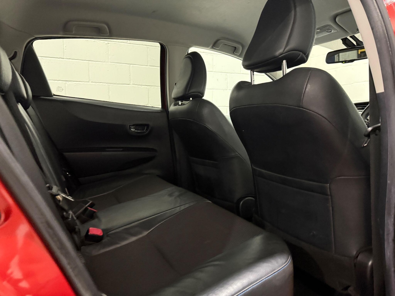 Used Toyota Yaris 2012 for sale - 76527969: Photo 31