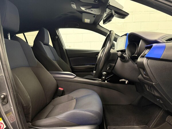Used Toyota C-HR 2018 for sale - 75623158: Photo 24
