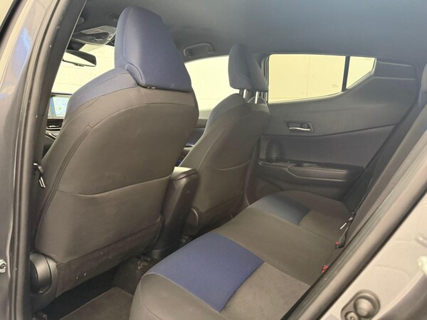 Used Toyota C-HR 2018 for sale - 75623158: Photo 40
