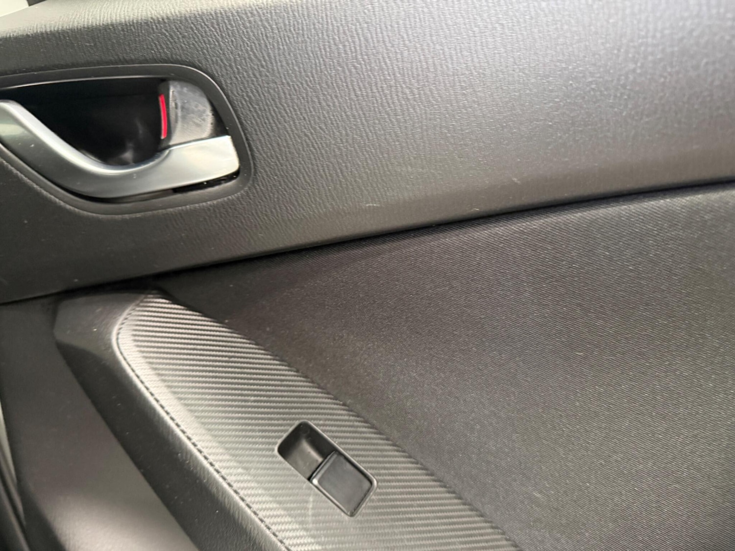 Used Mazda Mazda3 for sale - 77784766: Photo 28