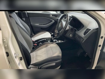 Used Hyundai i20 2016 for sale - 78833321: Photo