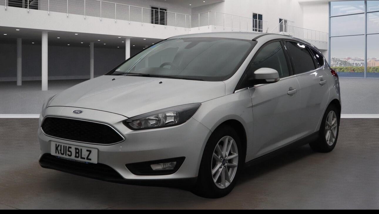 Used Ford Focus 2015 for sale - 76953490: Photo 2
