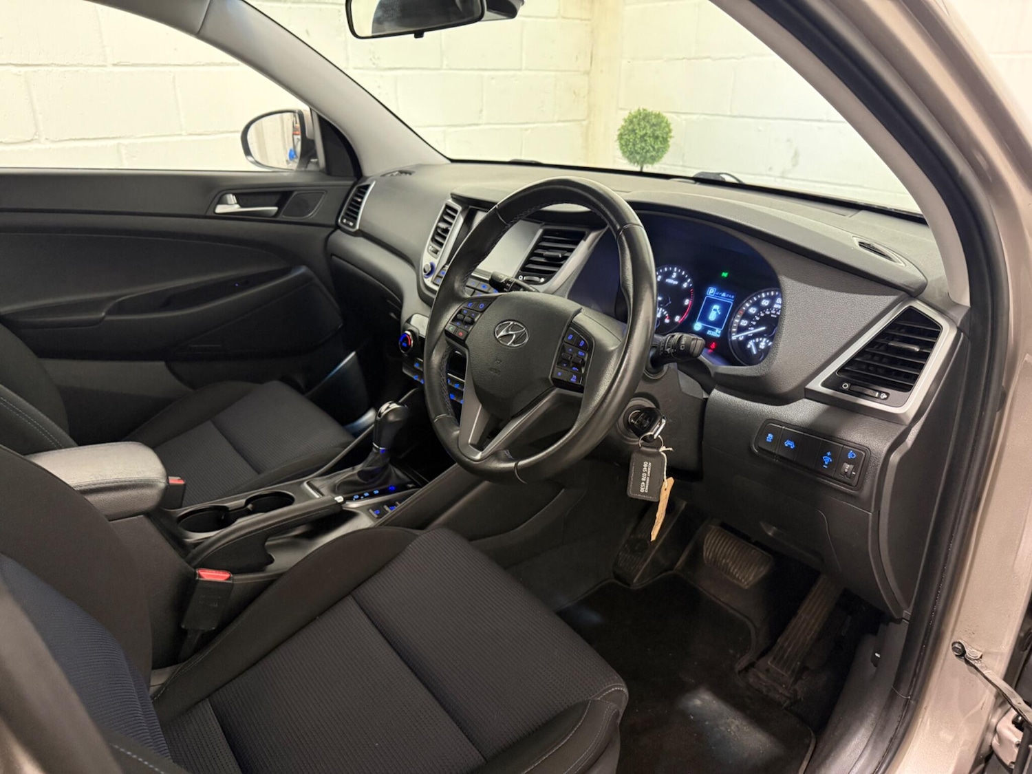 Used Hyundai TUCSON 2016 for sale - 77015373: Photo 15