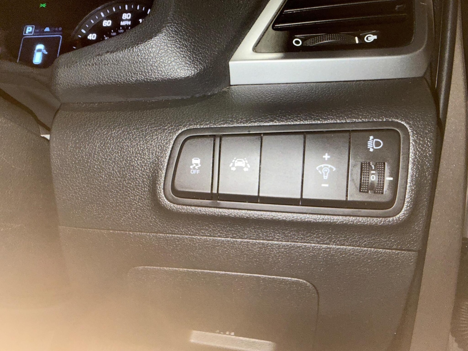 Used Hyundai TUCSON 2016 for sale - 77015373: Photo 29