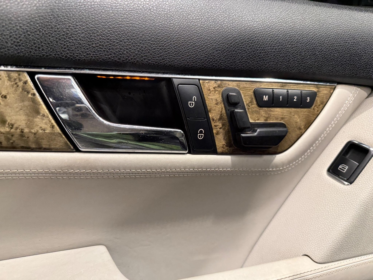 Used Mercedes-Benz C Class 2008 for sale - 76953298: Photo 45