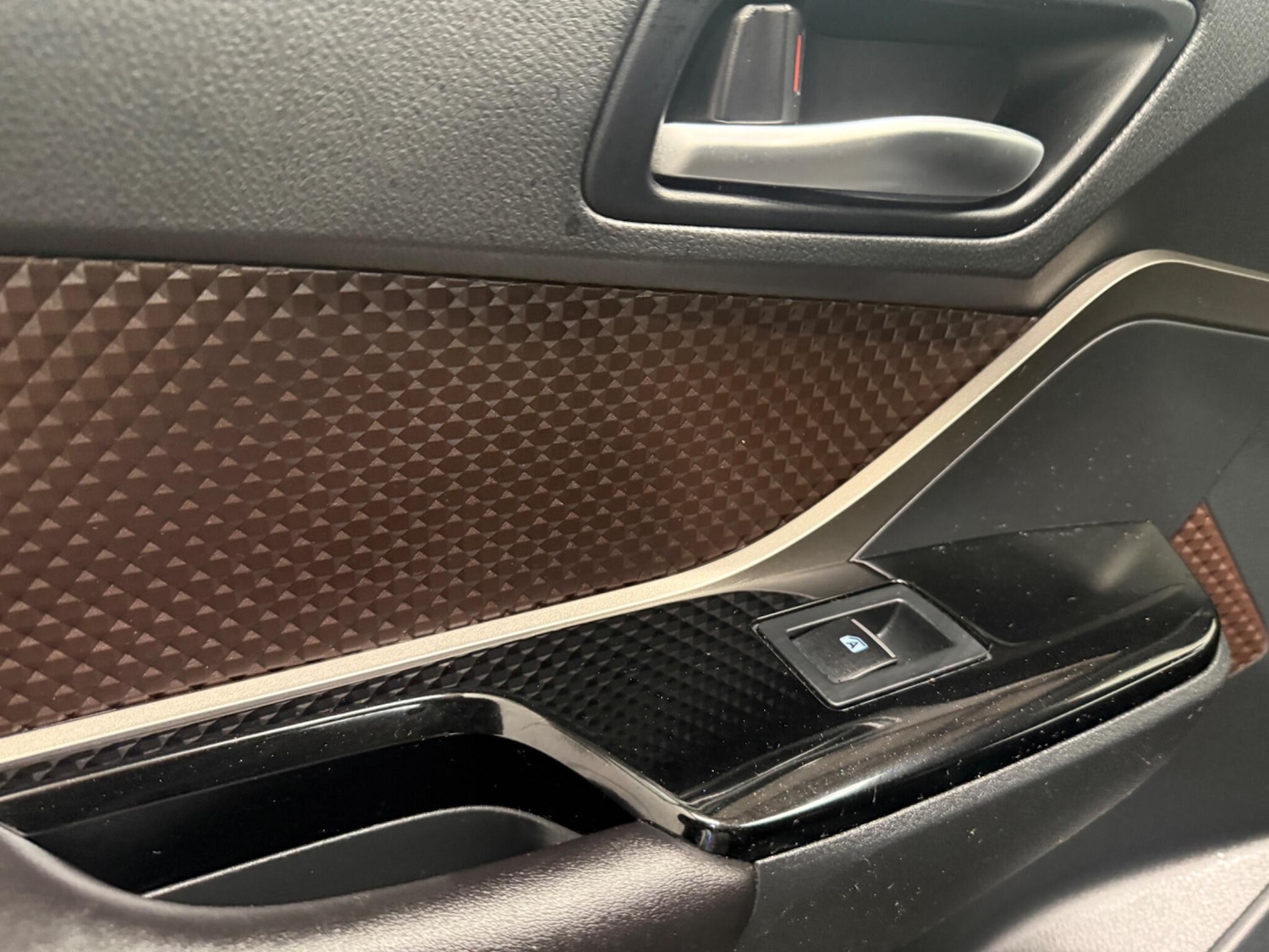 Used Toyota C-HR 2017 for sale - 77084371: Photo 39