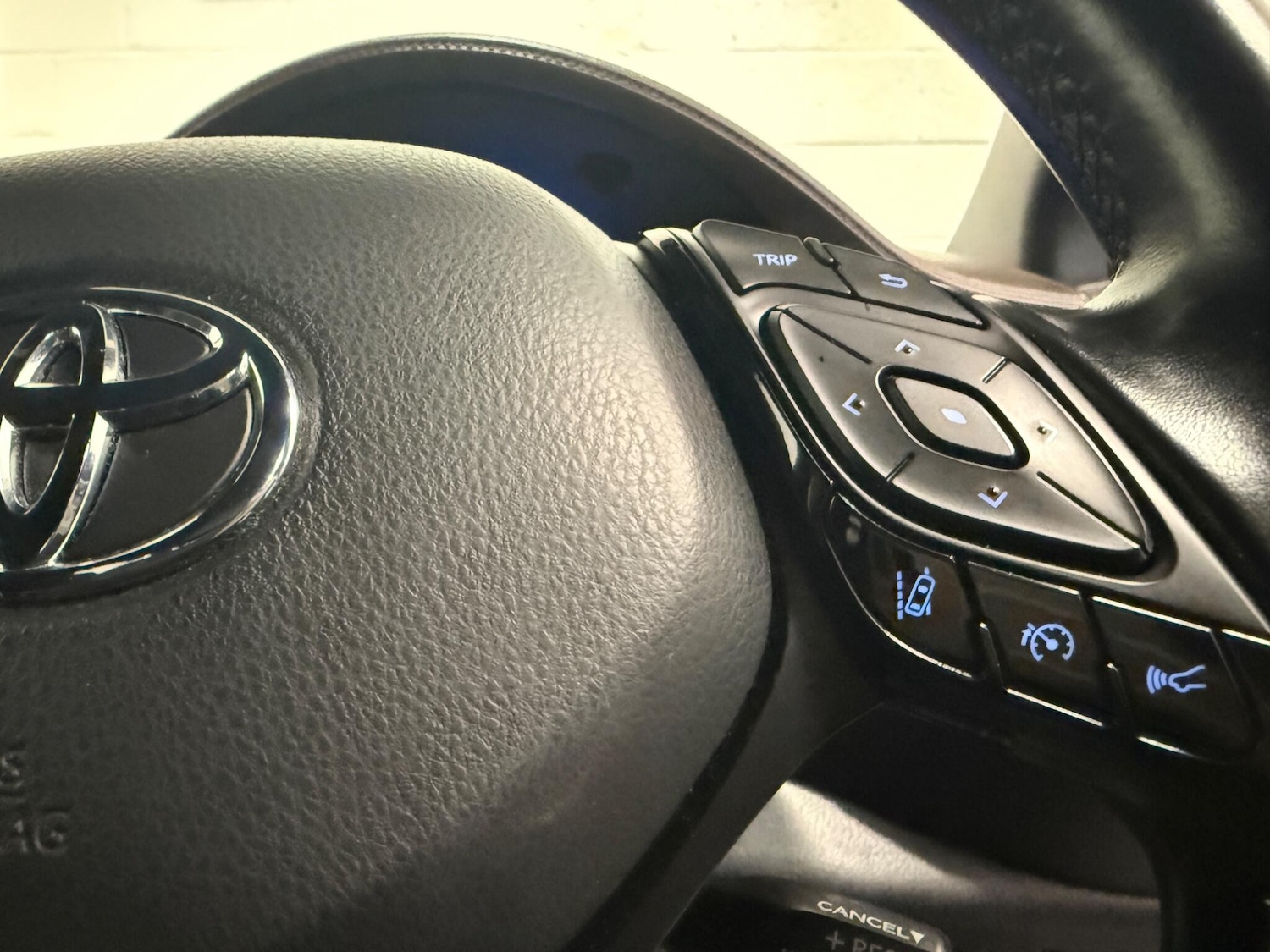 Used Toyota C-HR 2017 for sale - 77084371: Photo 47