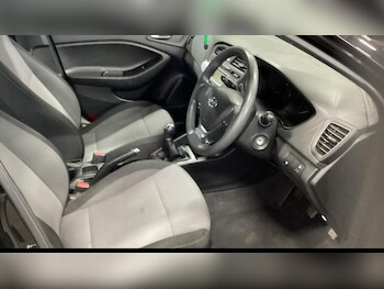 Used Hyundai i20 2017 for sale - 77191864: Photo