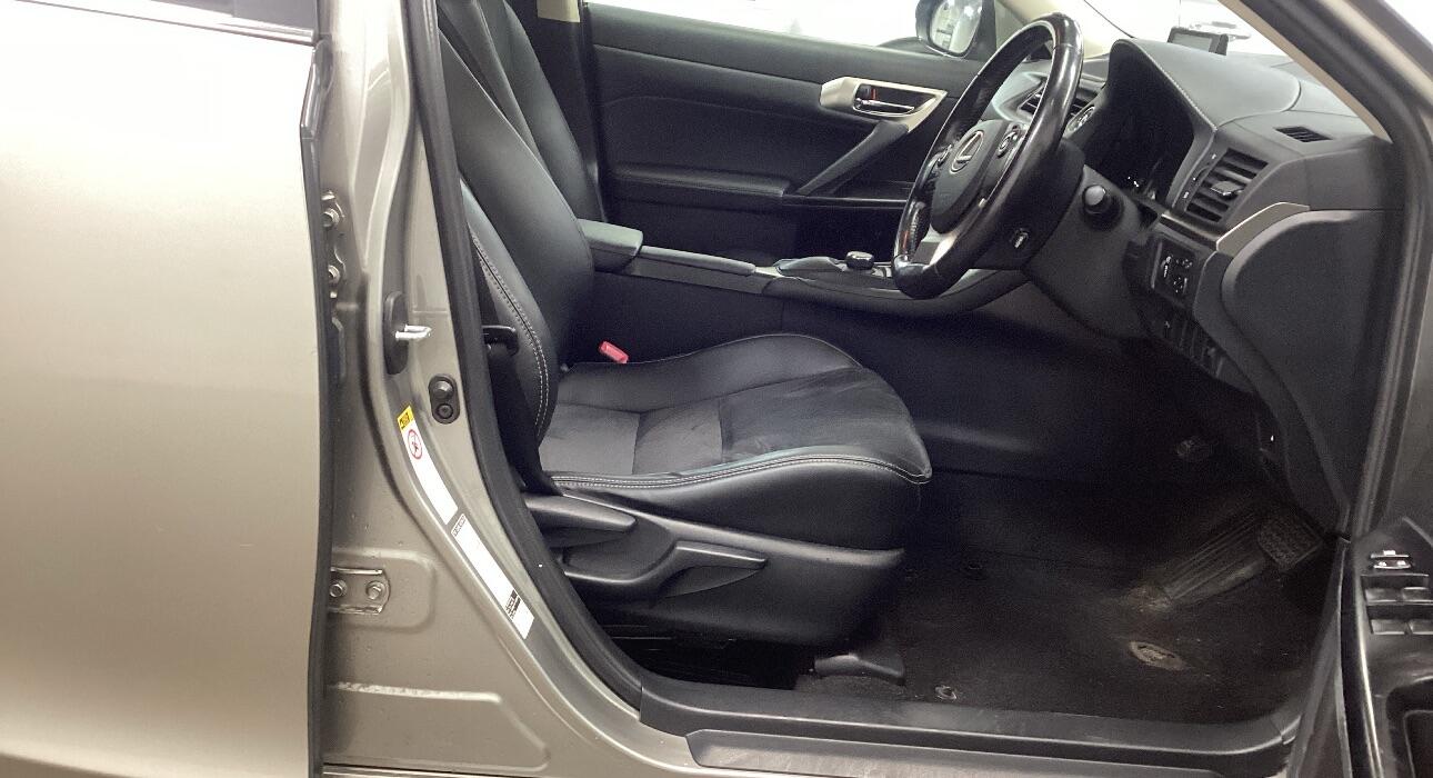 Used Lexus CT 2015 for sale - 76527870: Photo 3