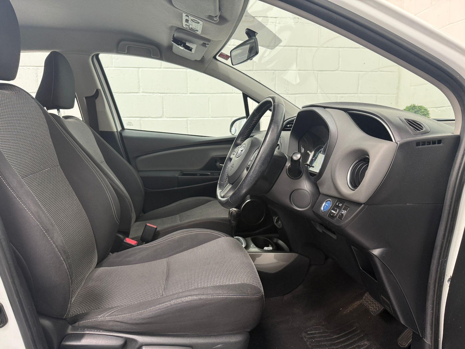 Used Toyota Yaris for sale - 76572086: Photo 25