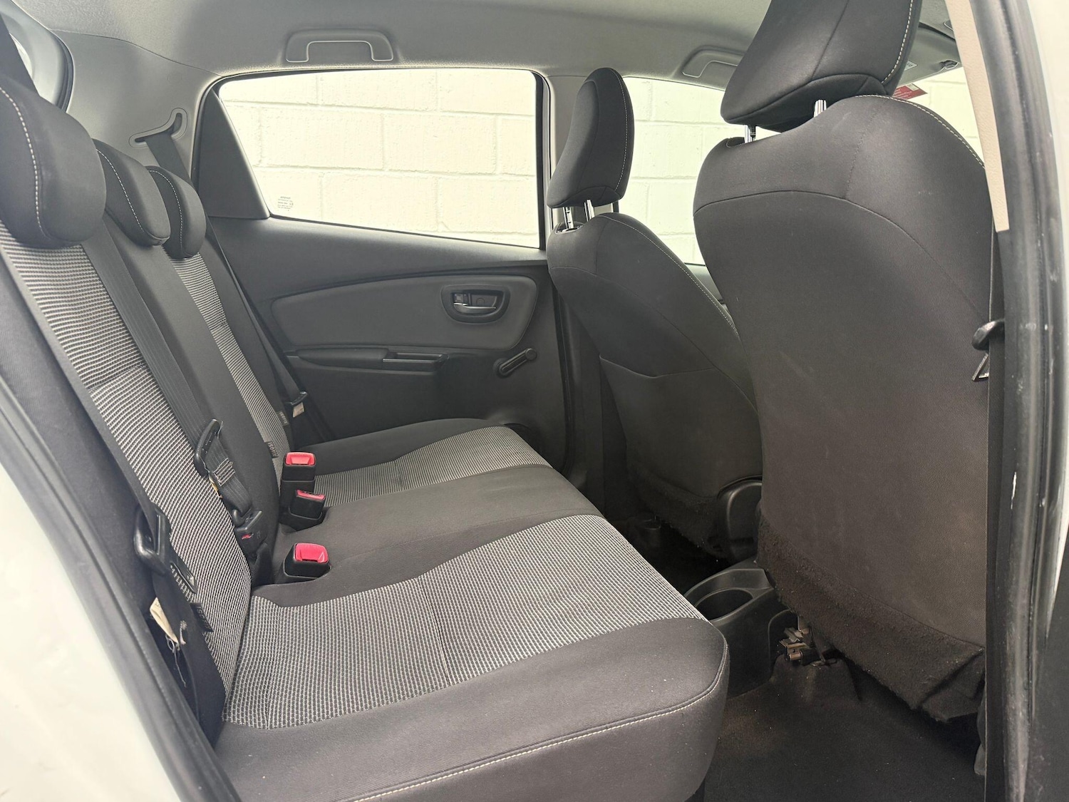 Used Toyota Yaris for sale - 76572086: Photo 35