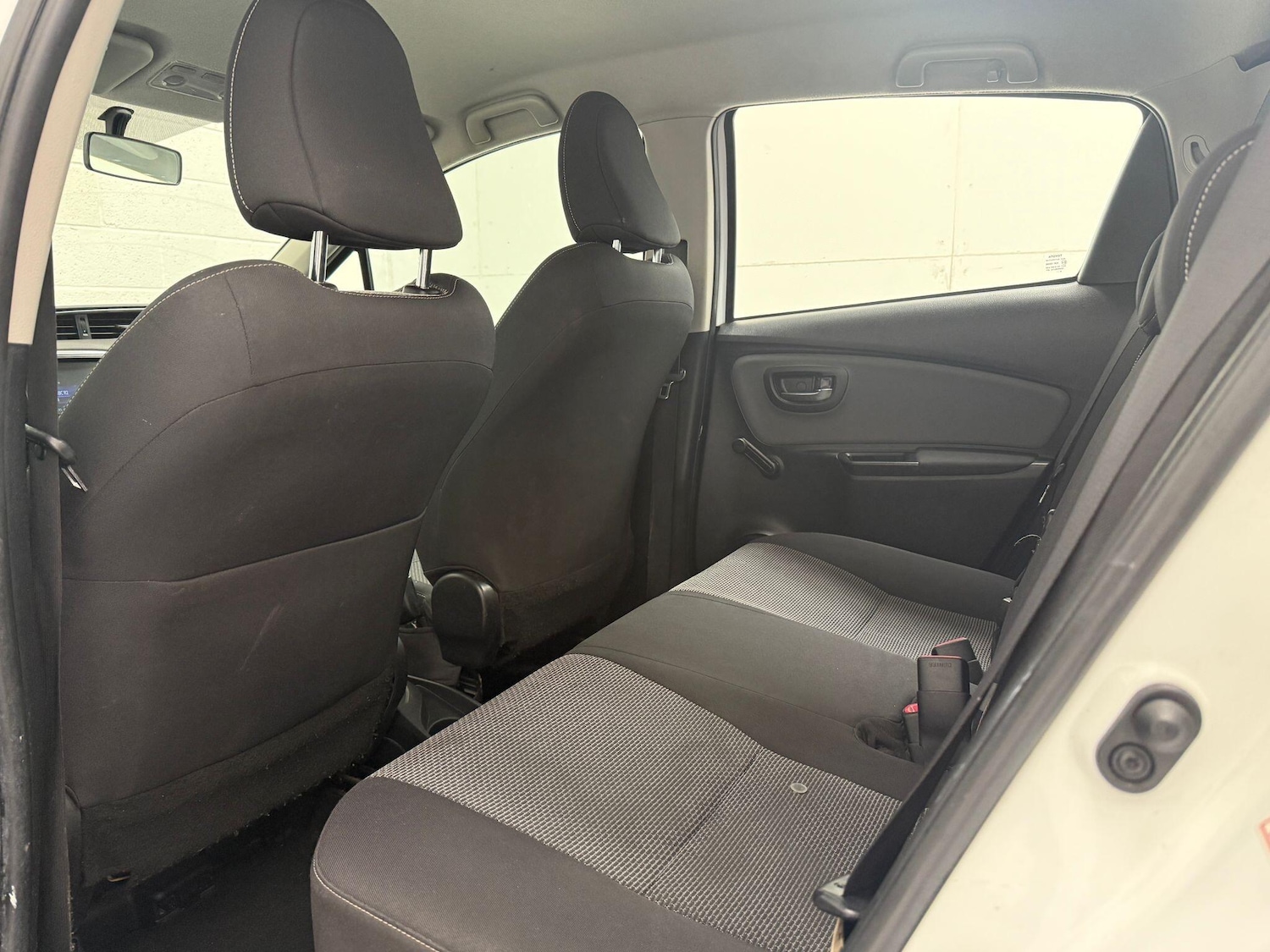 Used Toyota Yaris for sale - 76572086: Photo 36