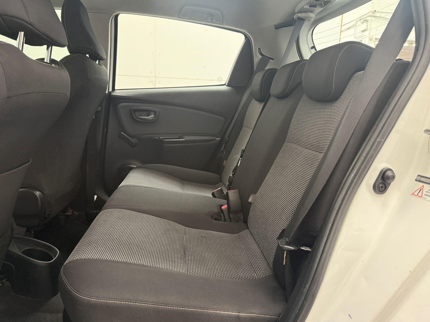 Used Toyota Yaris for sale - 76572086: Photo 41