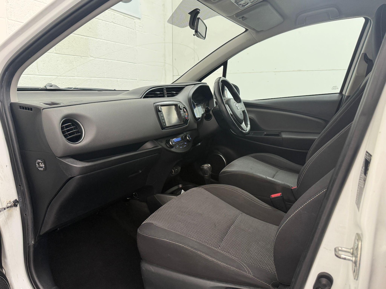 Used Toyota Yaris for sale - 76572086: Photo 44