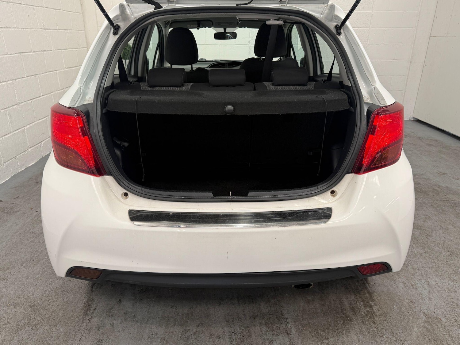 Used Toyota Yaris for sale - 76572086: Photo 45