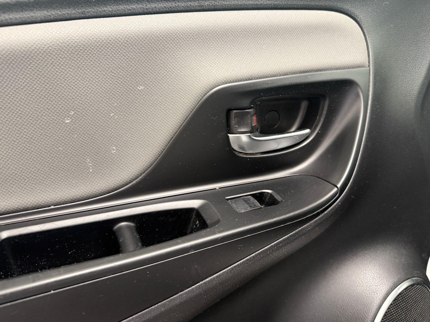 Used Toyota Yaris for sale - 76572086: Photo 47