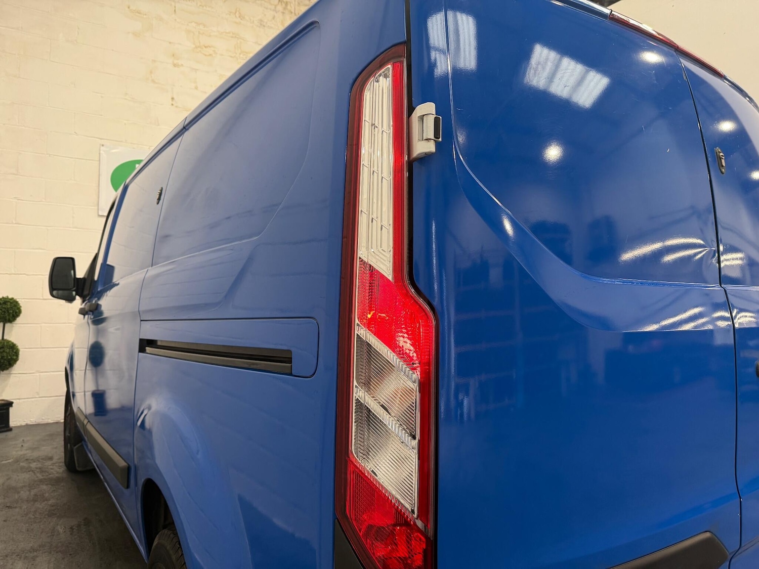 Used Ford Transit Custom 2021 for sale - 76572526: Photo 8