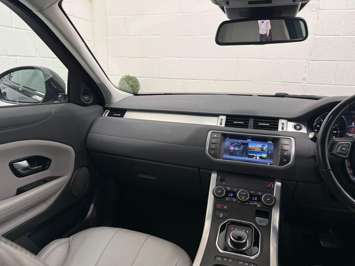 Used Land Rover Range Rover Evoque 2017 for sale - 76024723: Photo 39