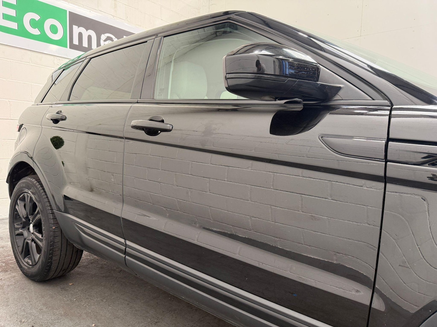Used Land Rover Range Rover Evoque 2017 for sale - 76024723: Photo 4