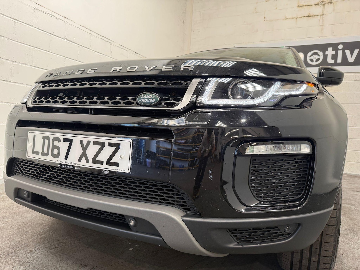 Used Land Rover Range Rover Evoque 2017 for sale - 76024723: Photo 5