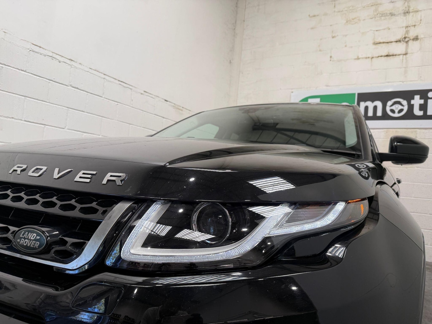 Used Land Rover Range Rover Evoque 2017 for sale - 76024723: Photo 7