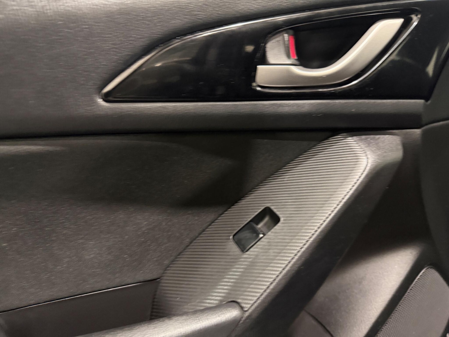 Used Mazda Mazda3 2016 for sale - 76619853: Photo 28