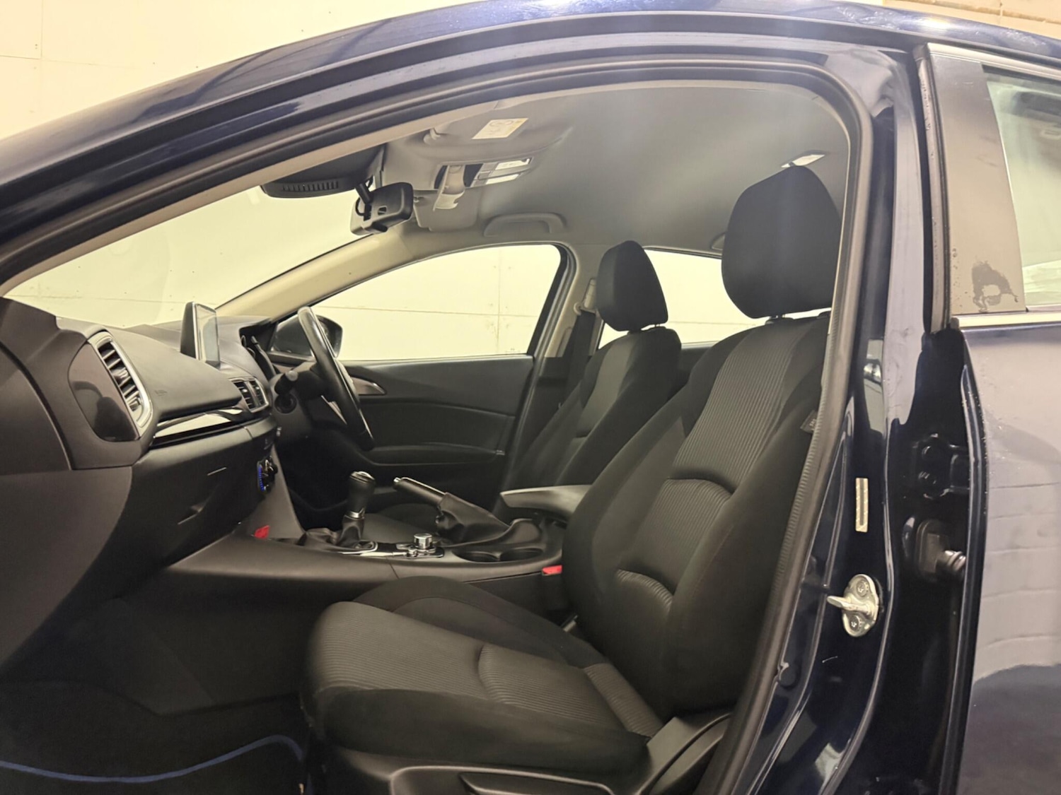 Used Mazda Mazda3 2016 for sale - 76619853: Photo 34