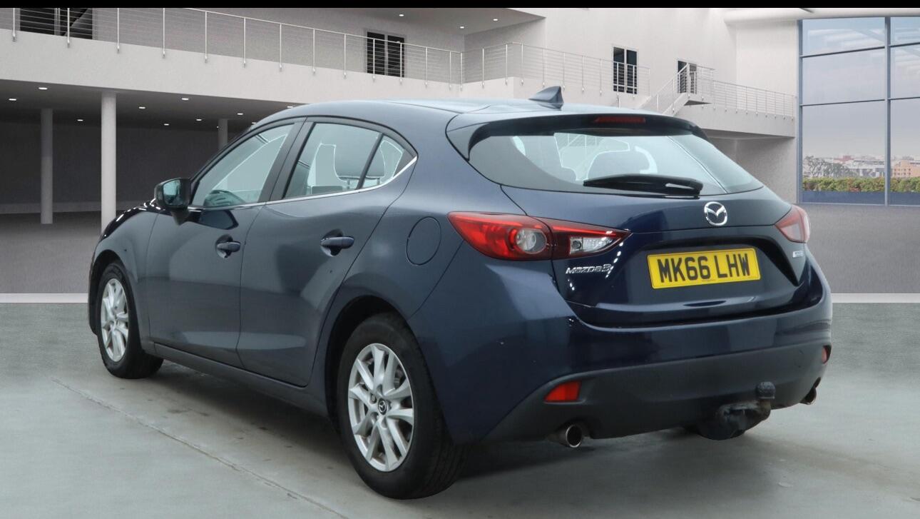 Used Mazda Mazda3 2016 for sale - 76619853: Photo 5
