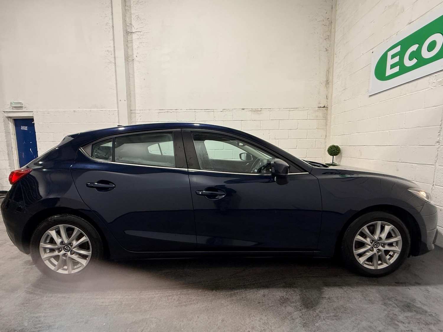 Used Mazda Mazda3 2016 for sale - 76619853: Photo 9