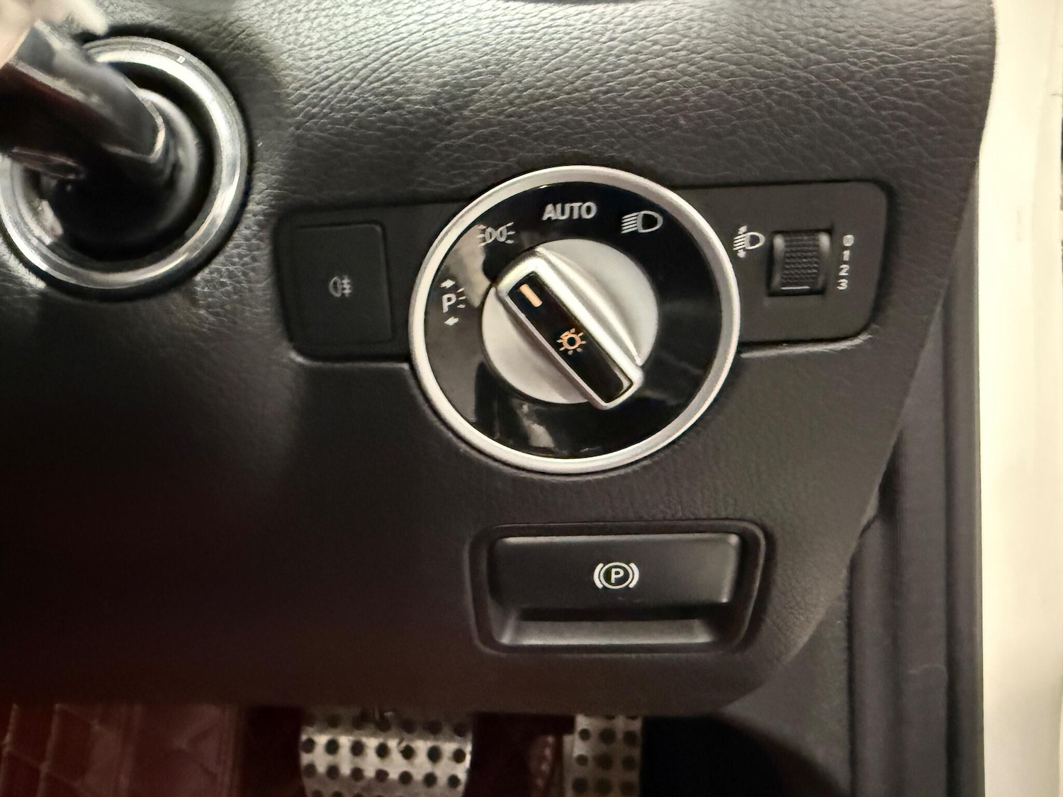Used Mercedes-Benz SLK 2012 for sale - 76371060: Photo 25