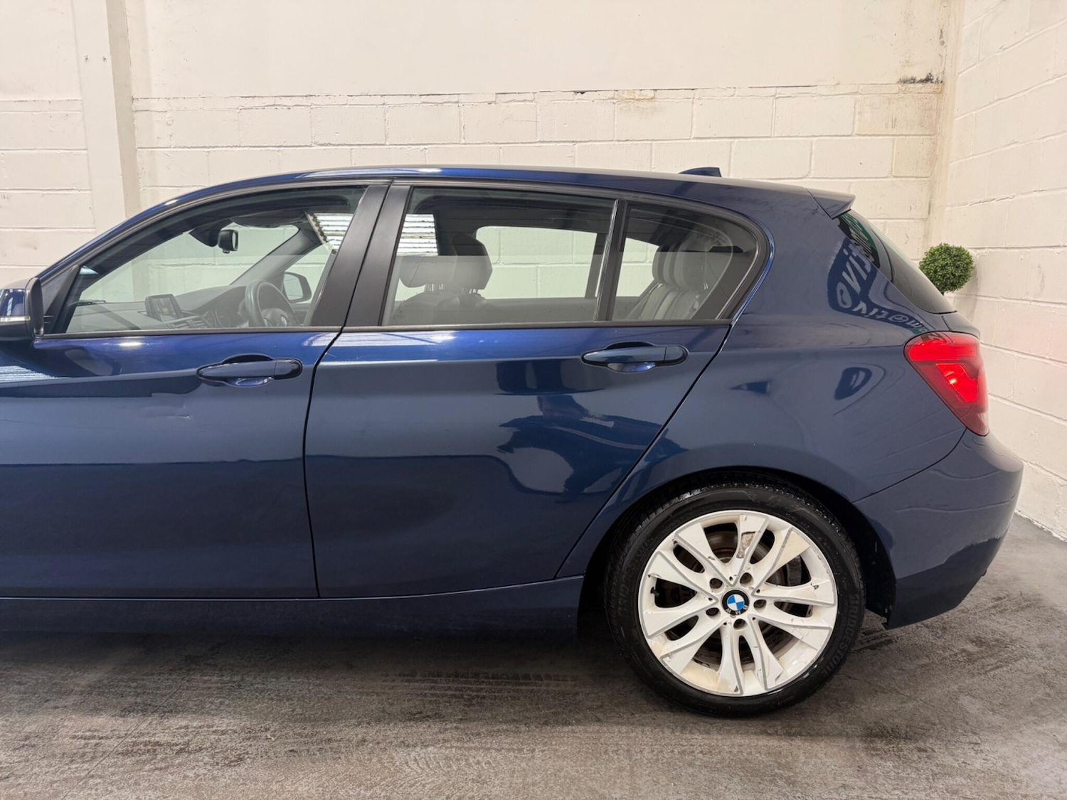 Used BMW 1 Series 2011 for sale - 76743387: Photo 6