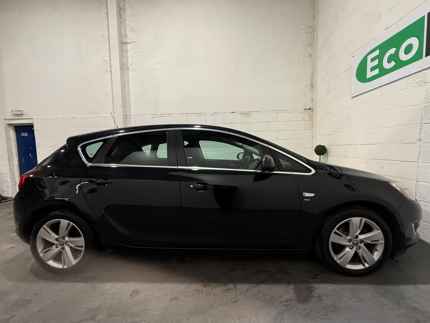 Used Vauxhall Astra for sale - 76997580: Photo 11