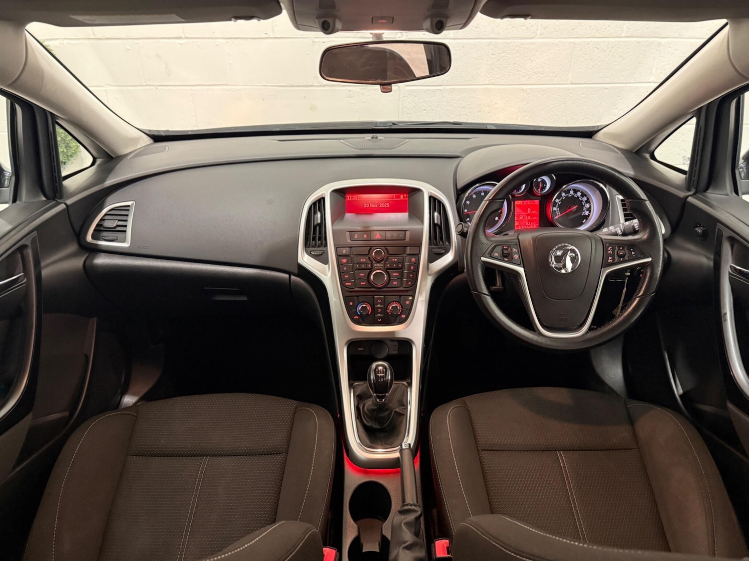 Used Vauxhall Astra for sale - 76997580: Photo 13