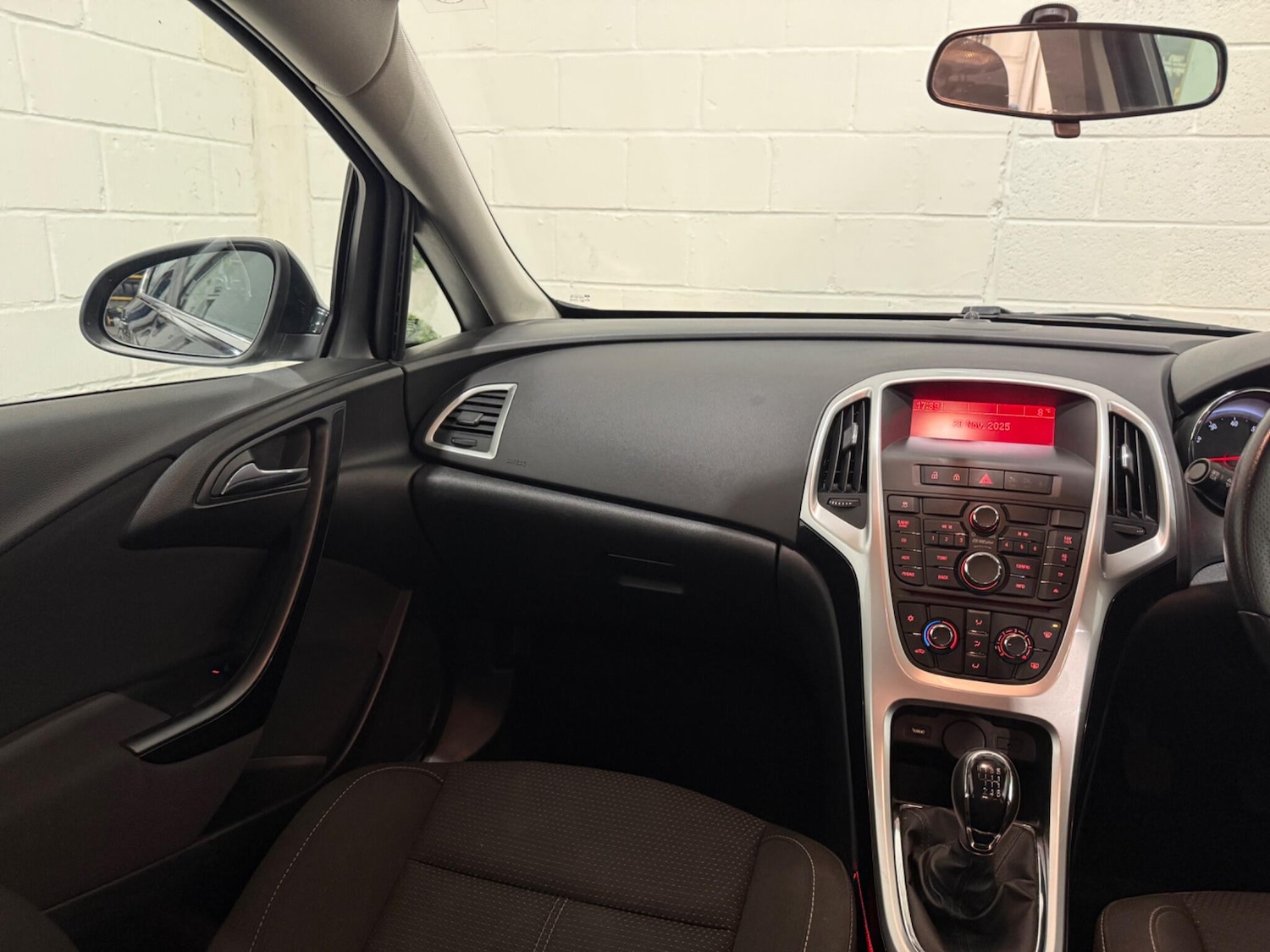 Used Vauxhall Astra for sale - 76997580: Photo 14