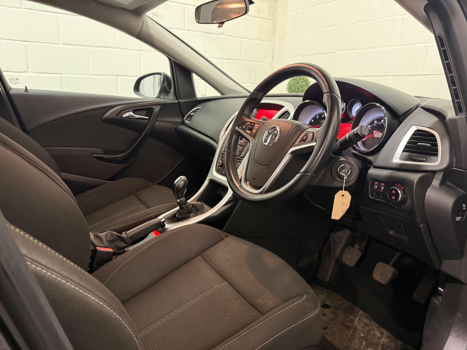 Used Vauxhall Astra for sale - 76997580: Photo 16