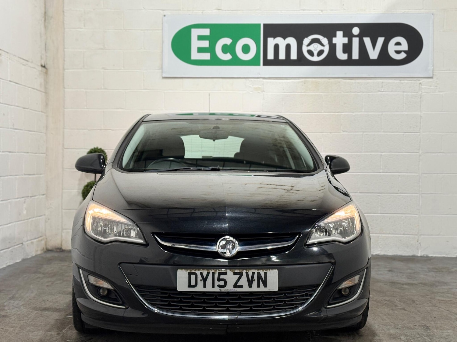 Used Vauxhall Astra for sale - 76997580: Photo 2
