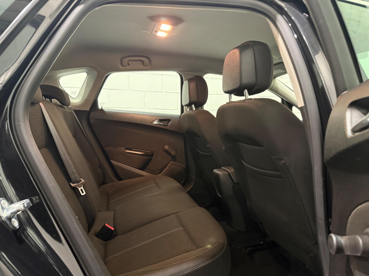 Used Vauxhall Astra for sale - 76997580: Photo 21