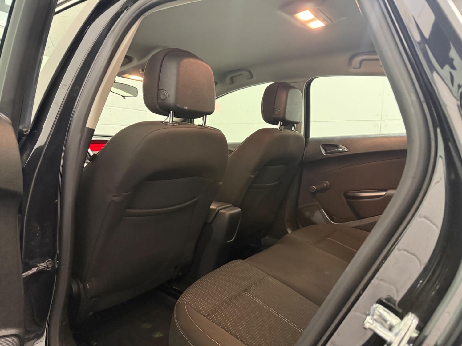 Used Vauxhall Astra for sale - 76997580: Photo 22