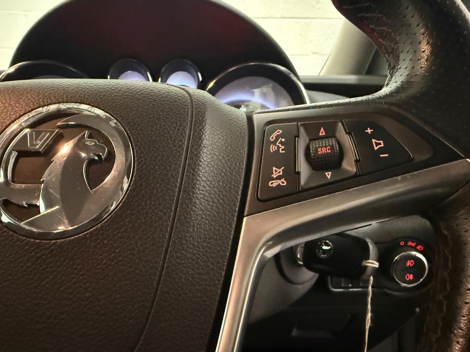 Used Vauxhall Astra for sale - 76997580: Photo 25