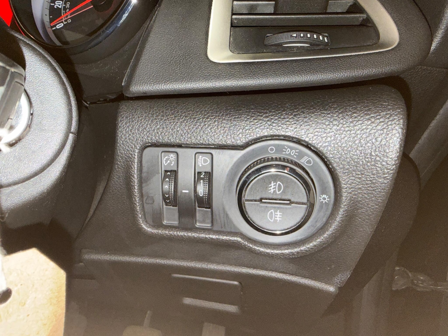 Used Vauxhall Astra for sale - 76997580: Photo 26