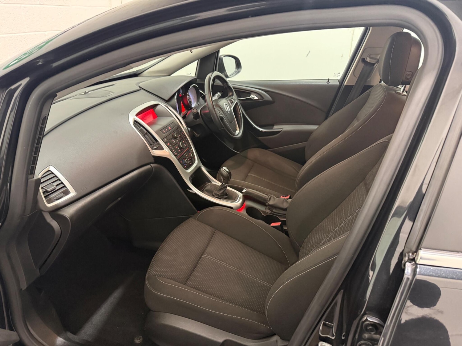 Used Vauxhall Astra for sale - 76997580: Photo 37