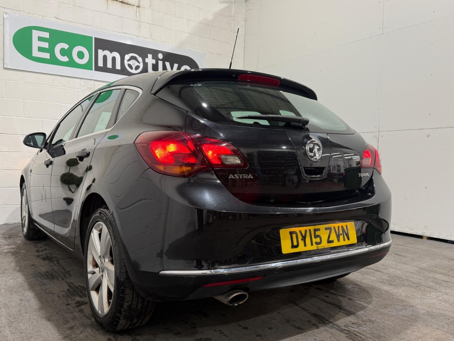 Used Vauxhall Astra for sale - 76997580: Photo 4