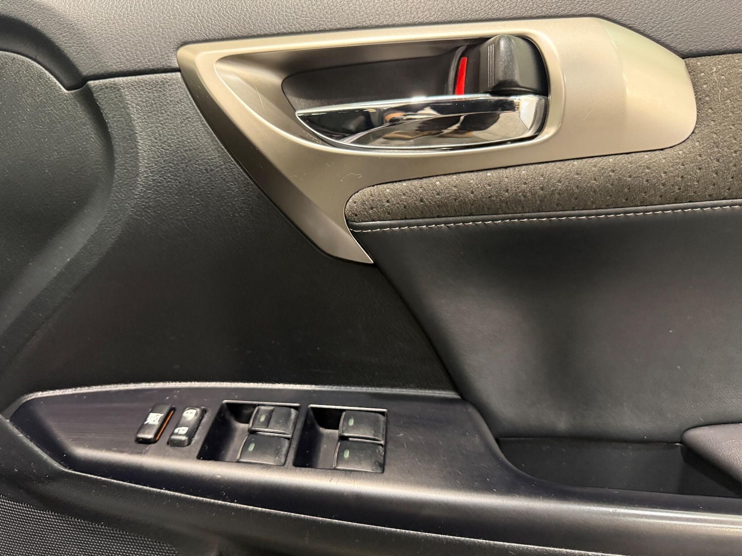 Used Lexus CT for sale - 76992498: Photo 24