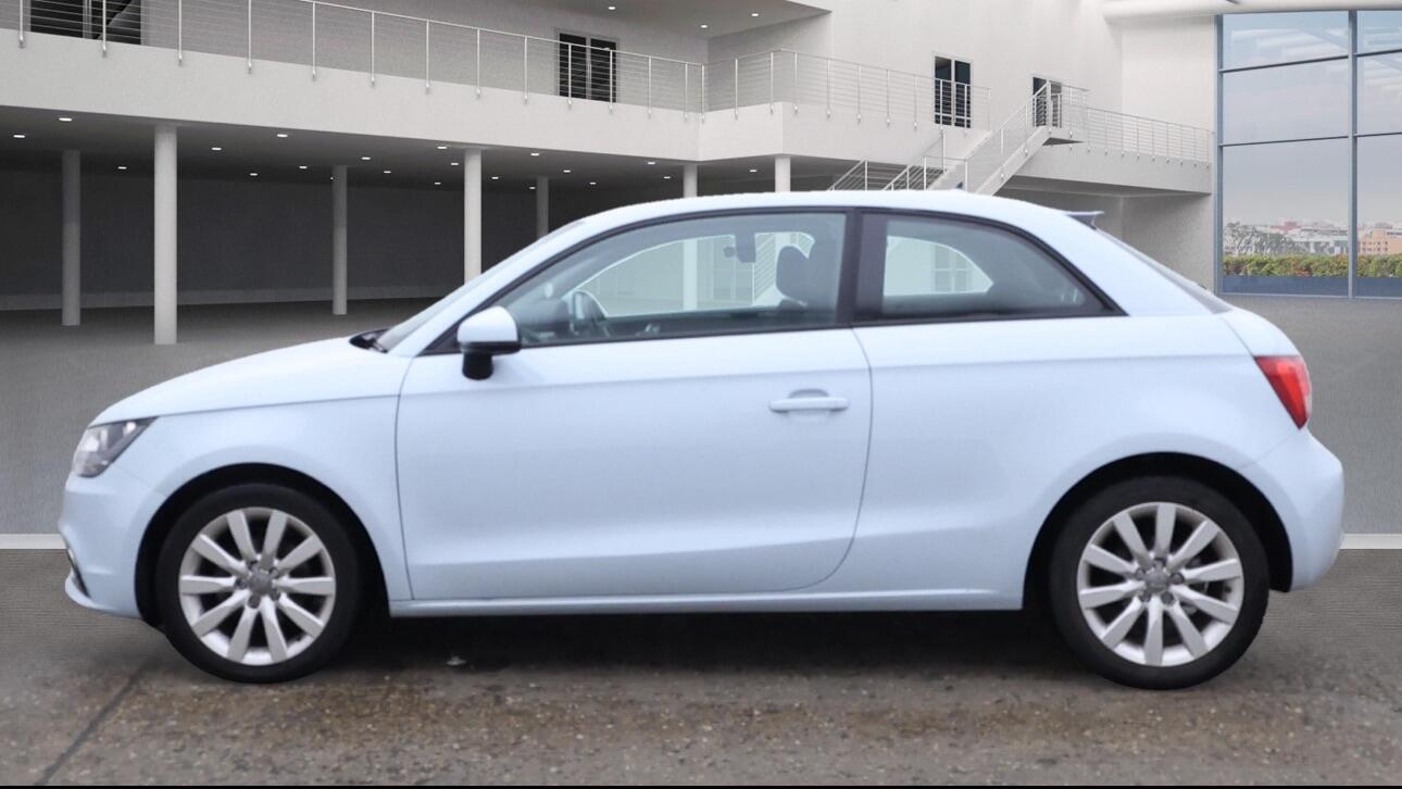 Used Audi A1 2011 for sale - 76349611: Photo 6